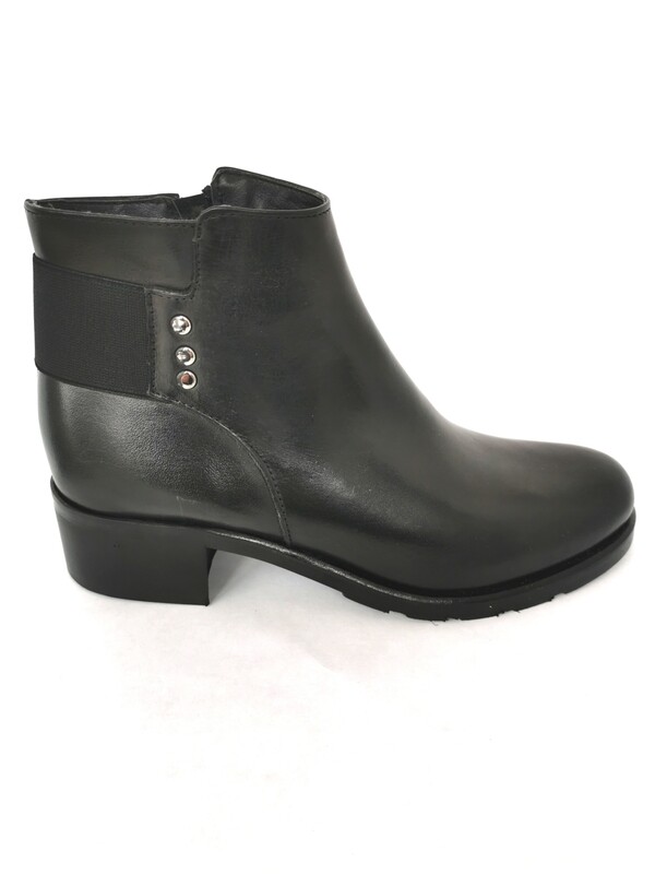 Stivaletti bassi in pelle