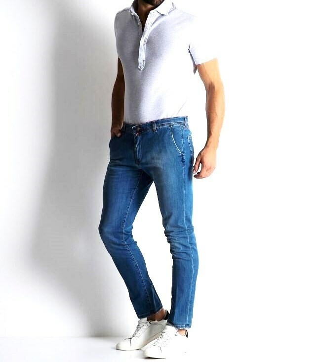 Jeans slim fit in denim stretch con lavaggio medio