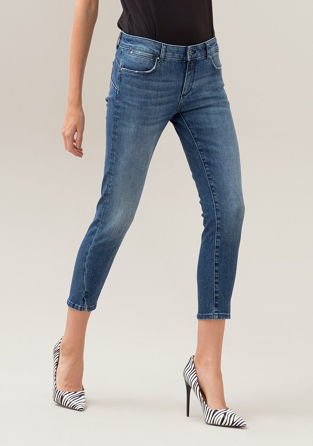 Jeans skinny stretch con lavaggio medio JBETTY16