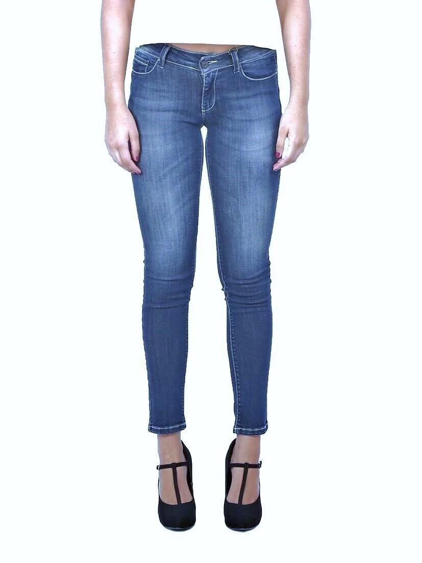 Jeans shape up skinny