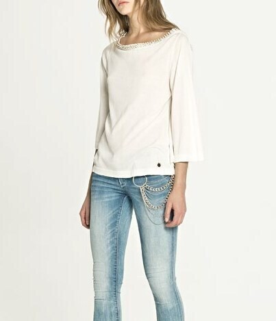 Maglia in filo con manica a campana