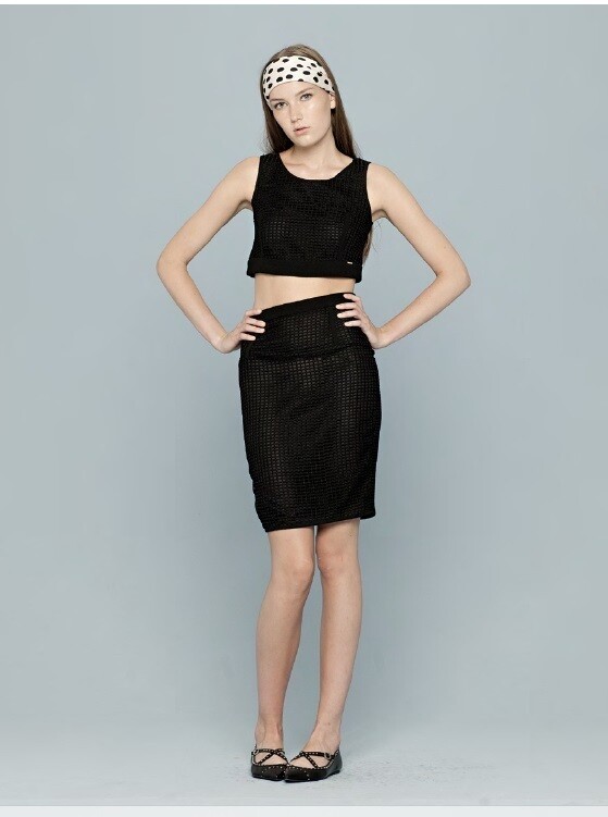 Gonna a tubino traforata