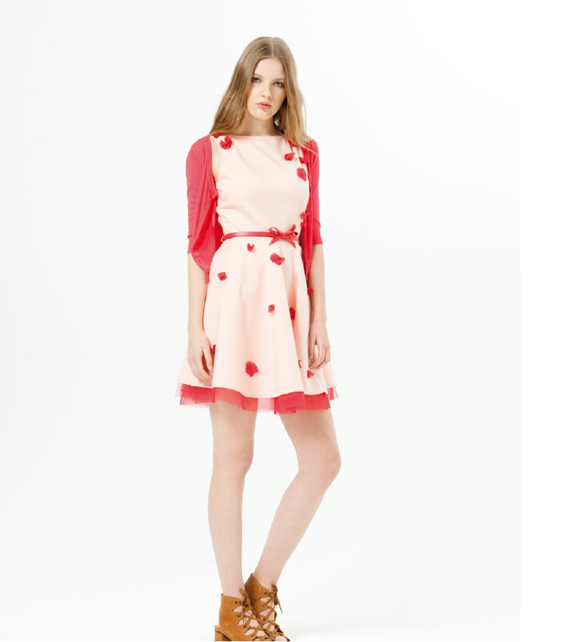 Abito con fiori e cinturino rosso