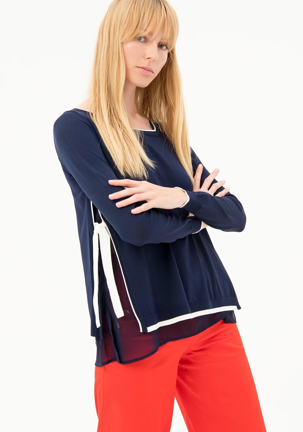 Maglia in filo con laccetti