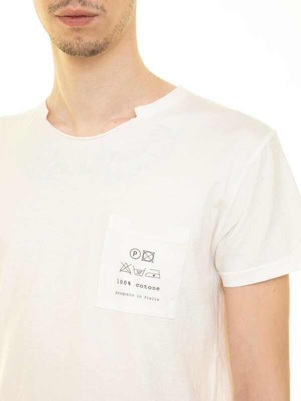 T-shirt taschino con stampa
