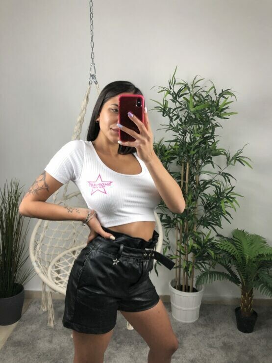 T-shirt corta in costina