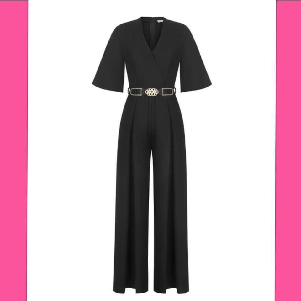 Tuta con cintura e manica corta