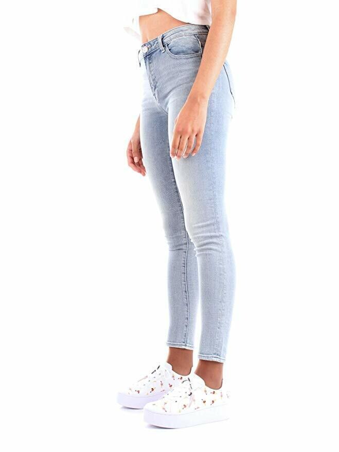 Jeans chiaro a vita alta