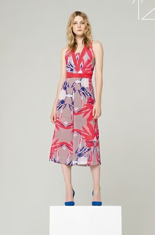 Tuta multicolor con scollatura 