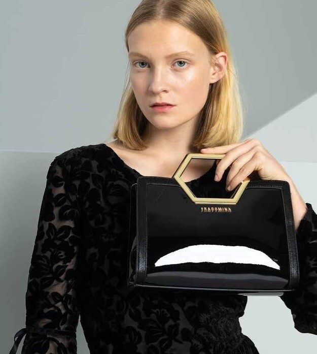 Borsa mini in ecopelle verniciata