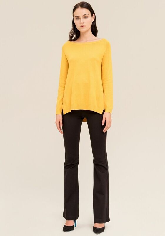 Maglione con scollo a barca