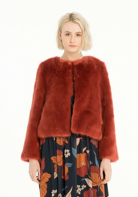 Giacca in eco-pelliccia