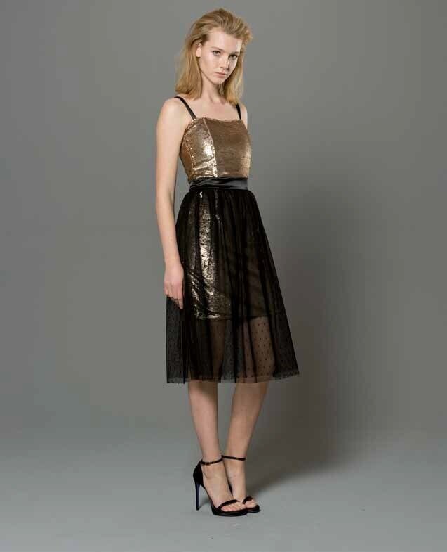 Abito corto con paillettes