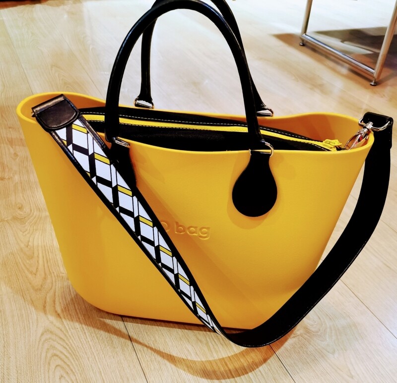 O bag cedro con tracolla e manici corti