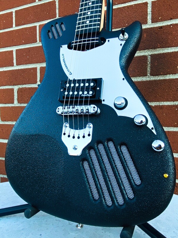 Guitarmadillo - Standard Black
