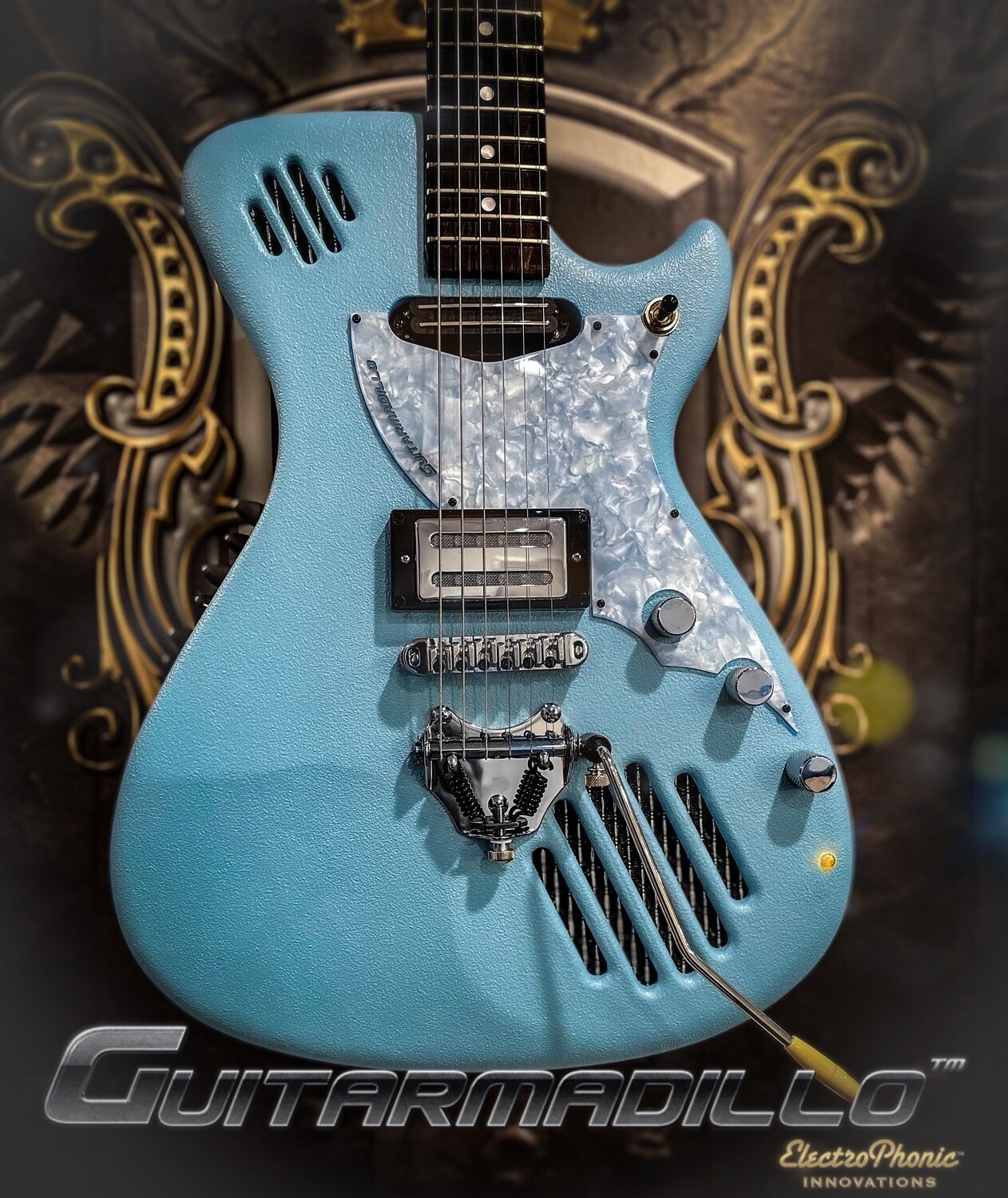 Custom Shop - Sky Blue Guitarmadillo