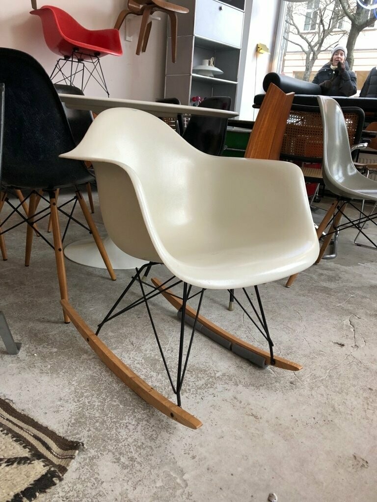 Eames Arm Chair  Original Vintage Fiberglas Charles & Ray Eames Herman Miller bzw. Vitra 1960er Diverse Farben & Gestelle