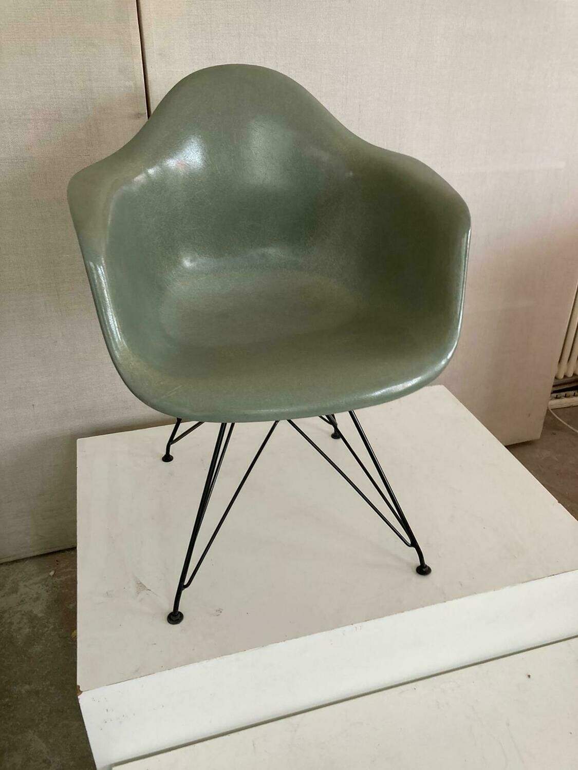 DAR Original Eames Fiberglas Arm Chair seafoam green