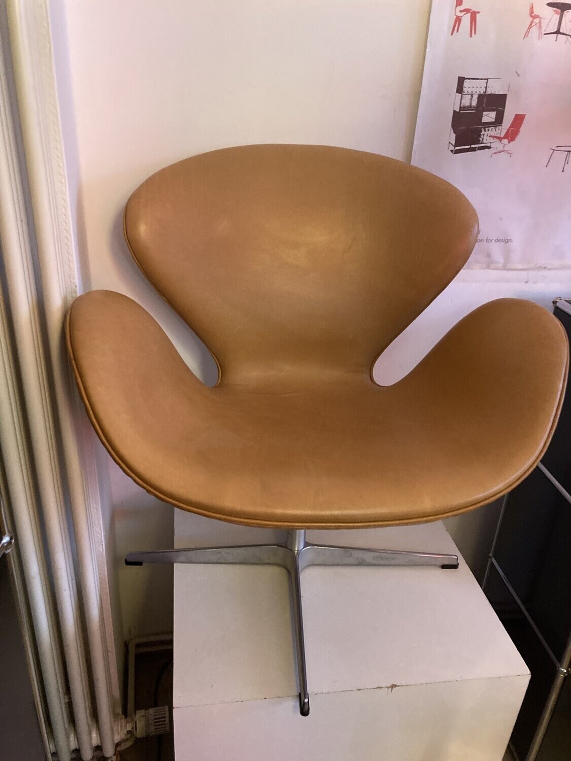 Swan Chair  A. Jacobsen F. Hansen Leder Cognac
