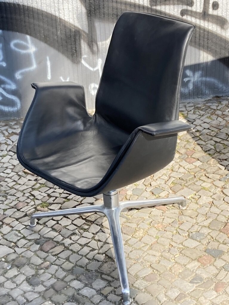 FK Chair (Tulip)