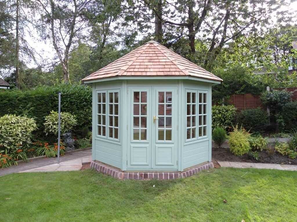 HEAVY DUTY OCTAGONAL SUMMERHOUSE