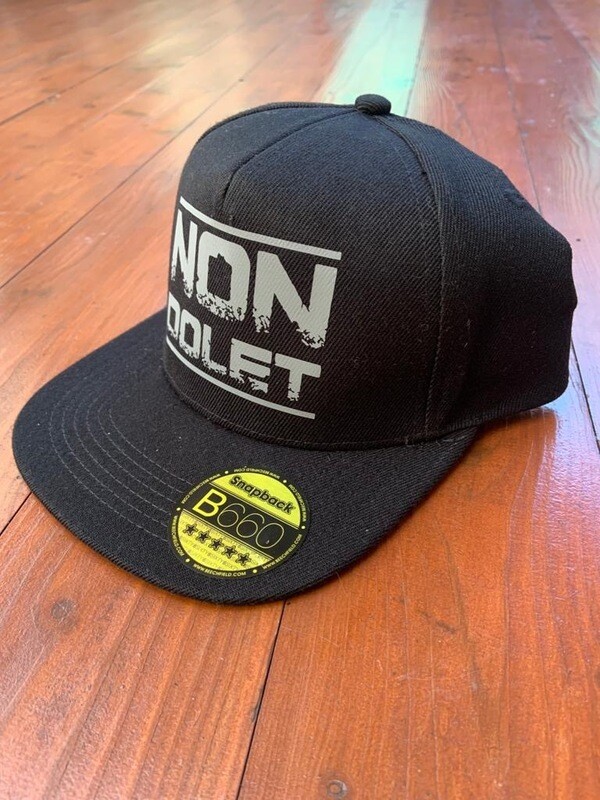 ND Baseball Cap Flat, Black Up - Green Down