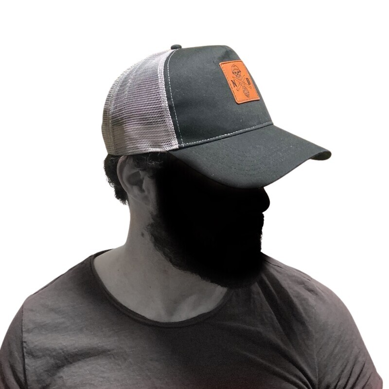 Non Dolet Baseball Cap Trucker, Leather Label