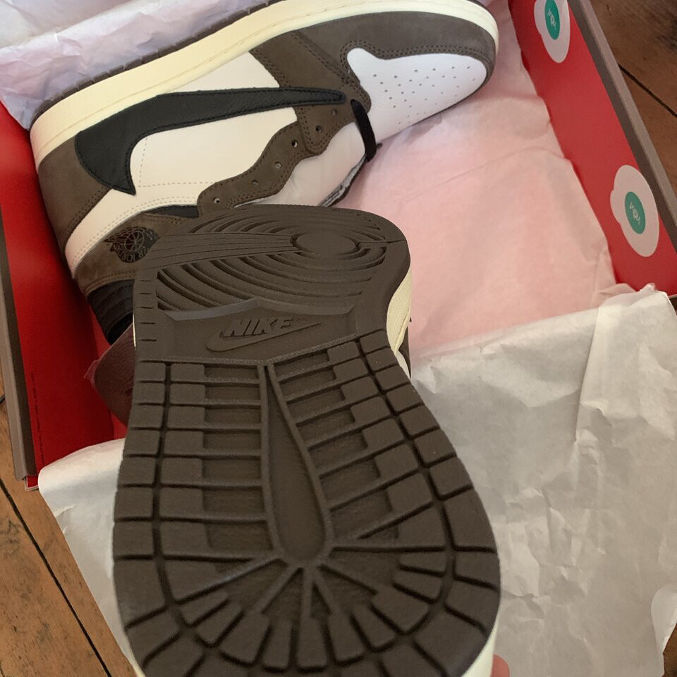 Jordan 1 Retro High Travis Scott