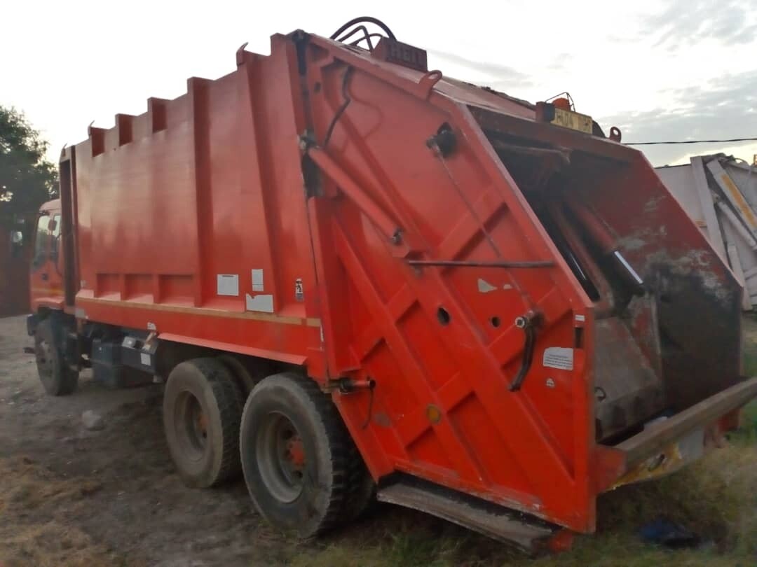 Gari ya kuchukua Taka Taka