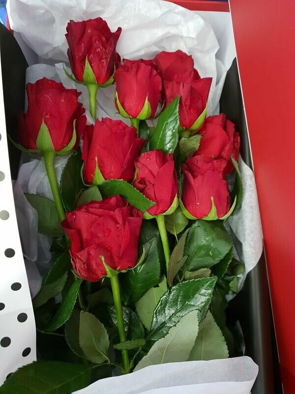 Romantic Roses in a Glamour Box