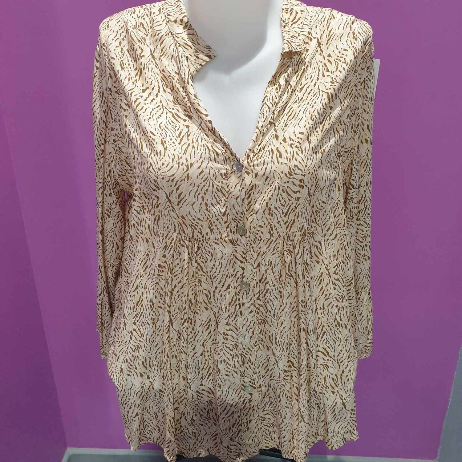 Chemise col V