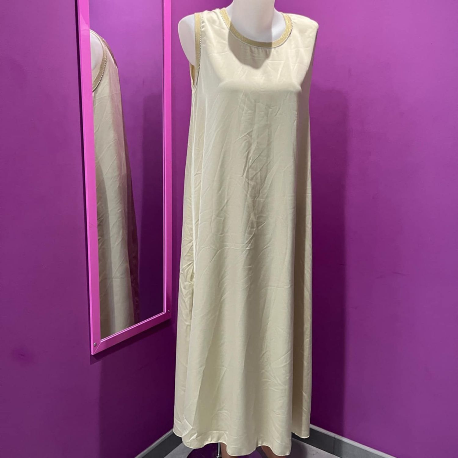 Robe Longue Beige Satinée