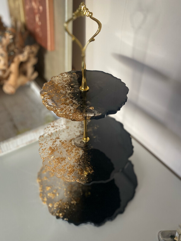 Etagere Handgegossen