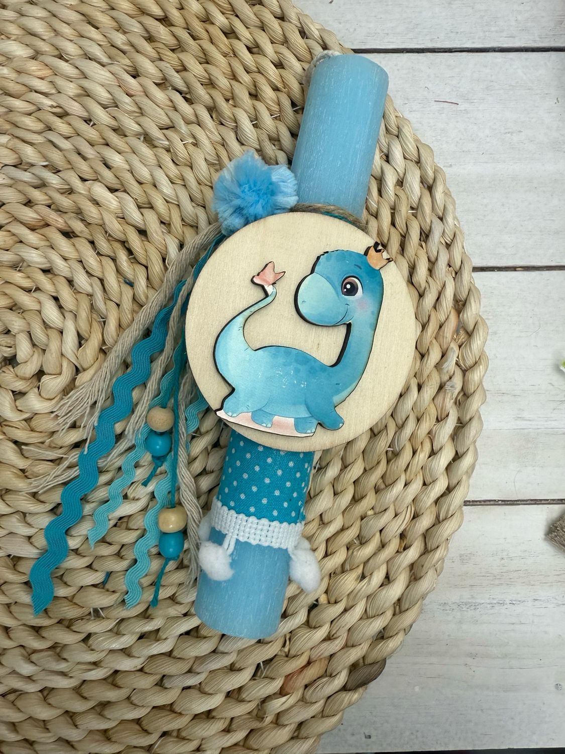 Aus der Kerze, Baby Dino