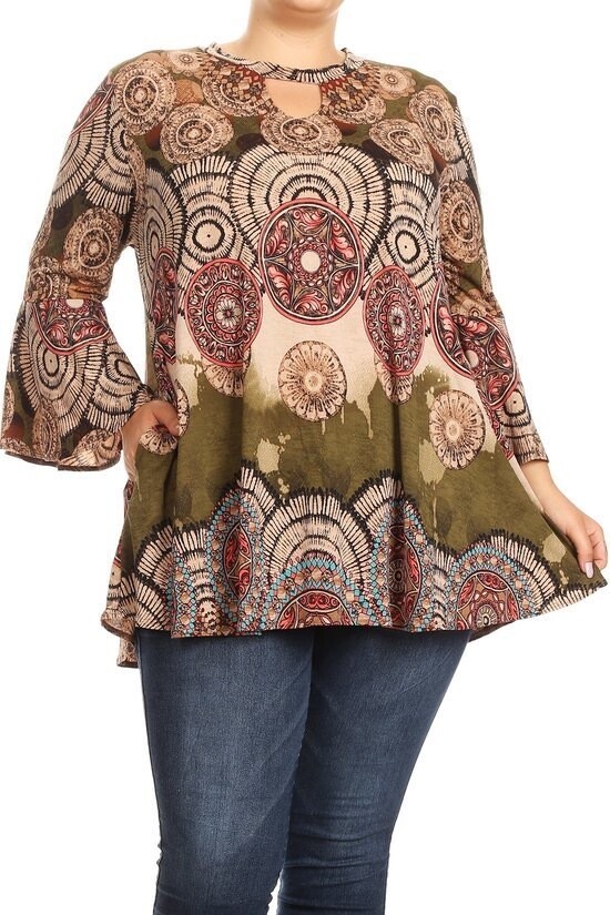 Printed 3/4 bell sleeve top with a round neckline, keyhole, and loose fit.