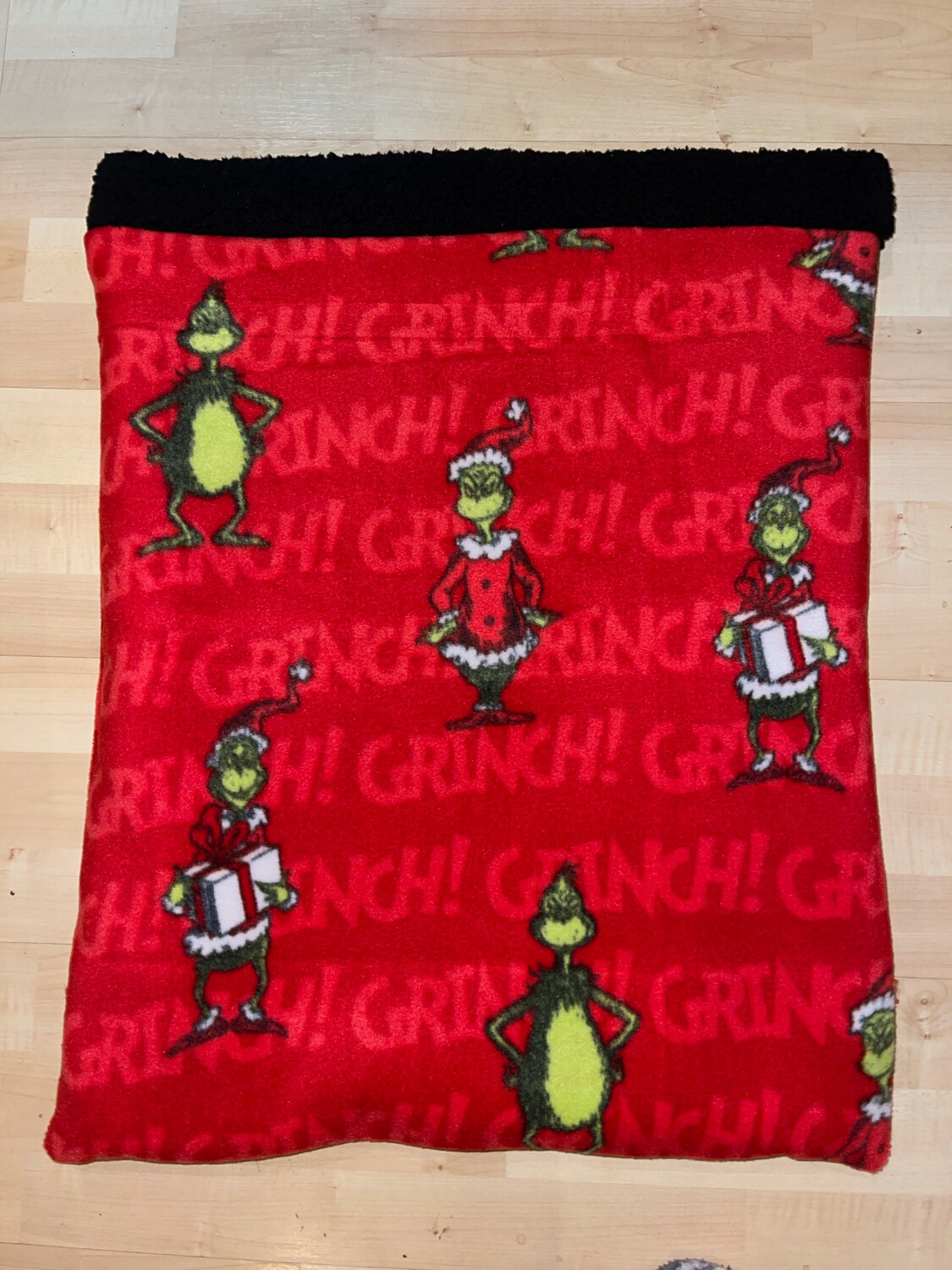 Sleeping Sack Red Grinch Fleece W Black Sherpa Lining (medium)