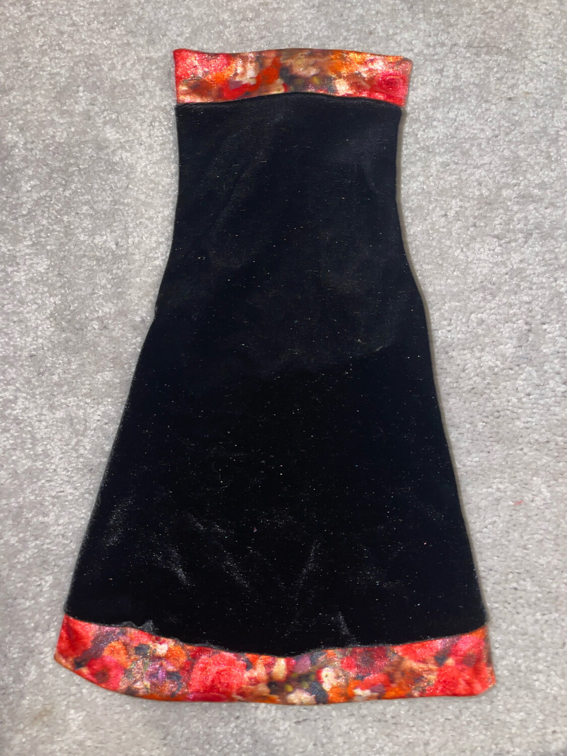 Orinoco Flow Trim On Black Velvet