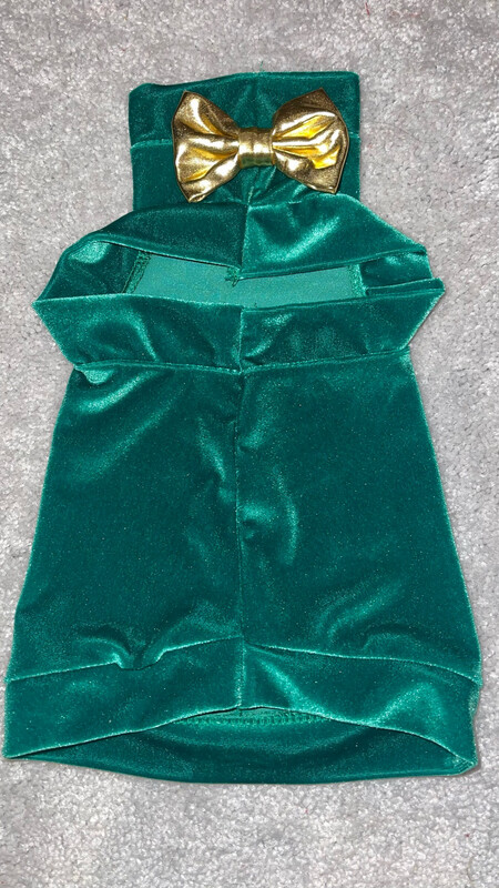 Tuxedo Emerald W Shiny Gold Bow Tie