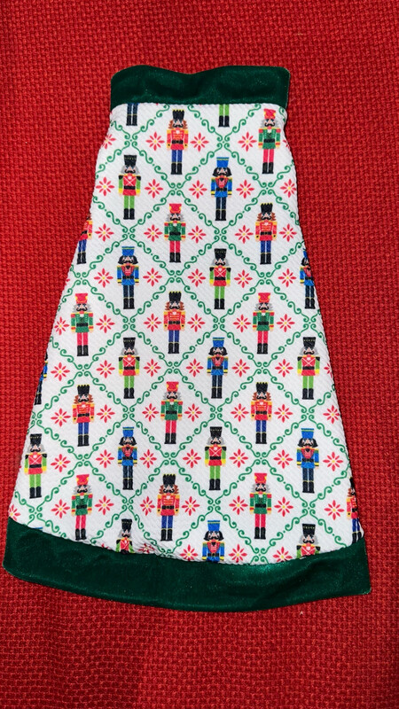 Classic Nutcracker W Velvet Trim (Large)