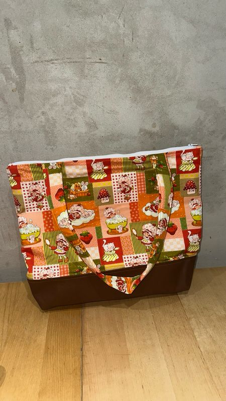 Large Shortcake Handbag