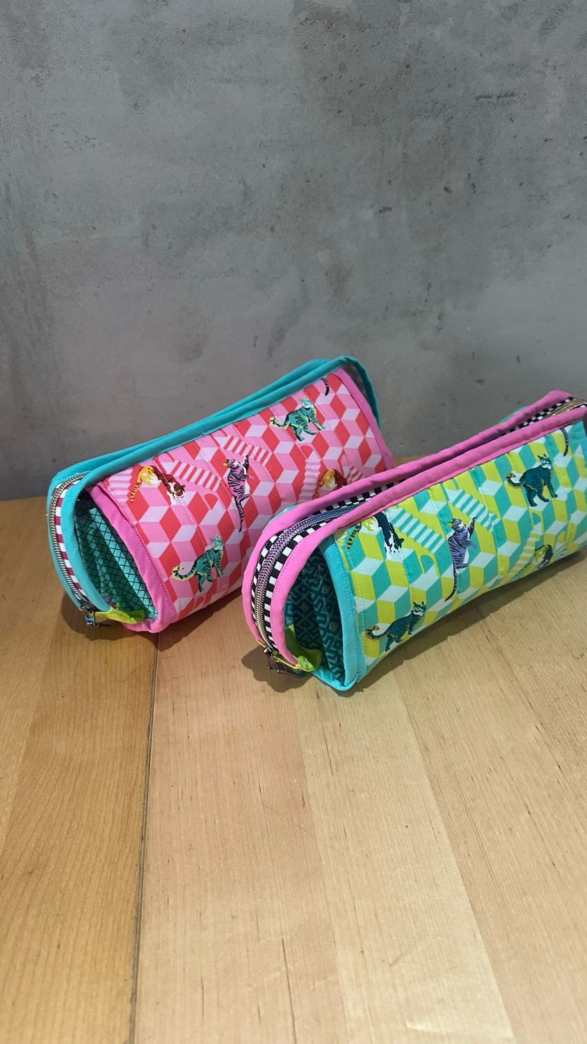 Tabby Road Zipper Cat Bag Teal