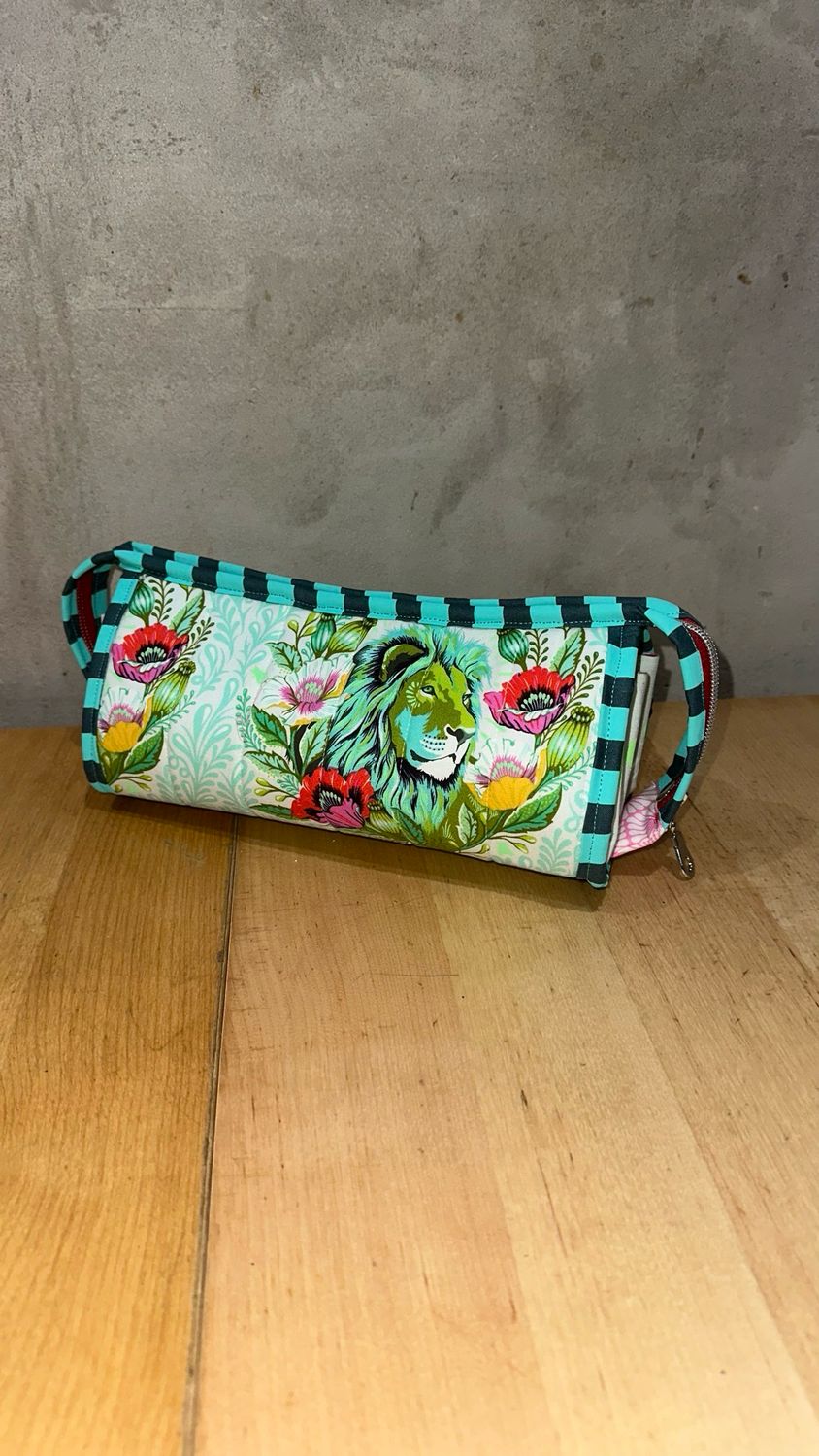 Lion Zipper Bag
