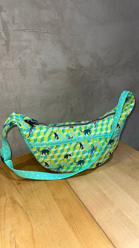 Tabby Road Crescent Bag- Teal
