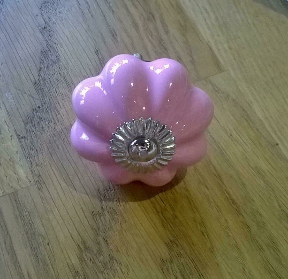 'Baby Pink' Melon Knob