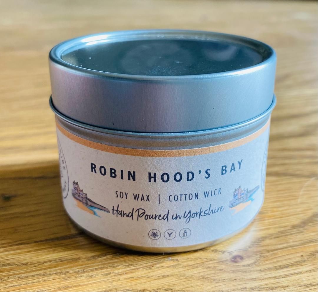 'Robin Hood's Bay' Tin Candle