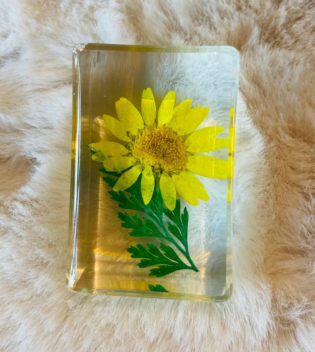 'Sunny' Resin Flower Block