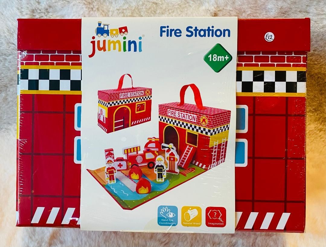 'Fire Station' Carry Set