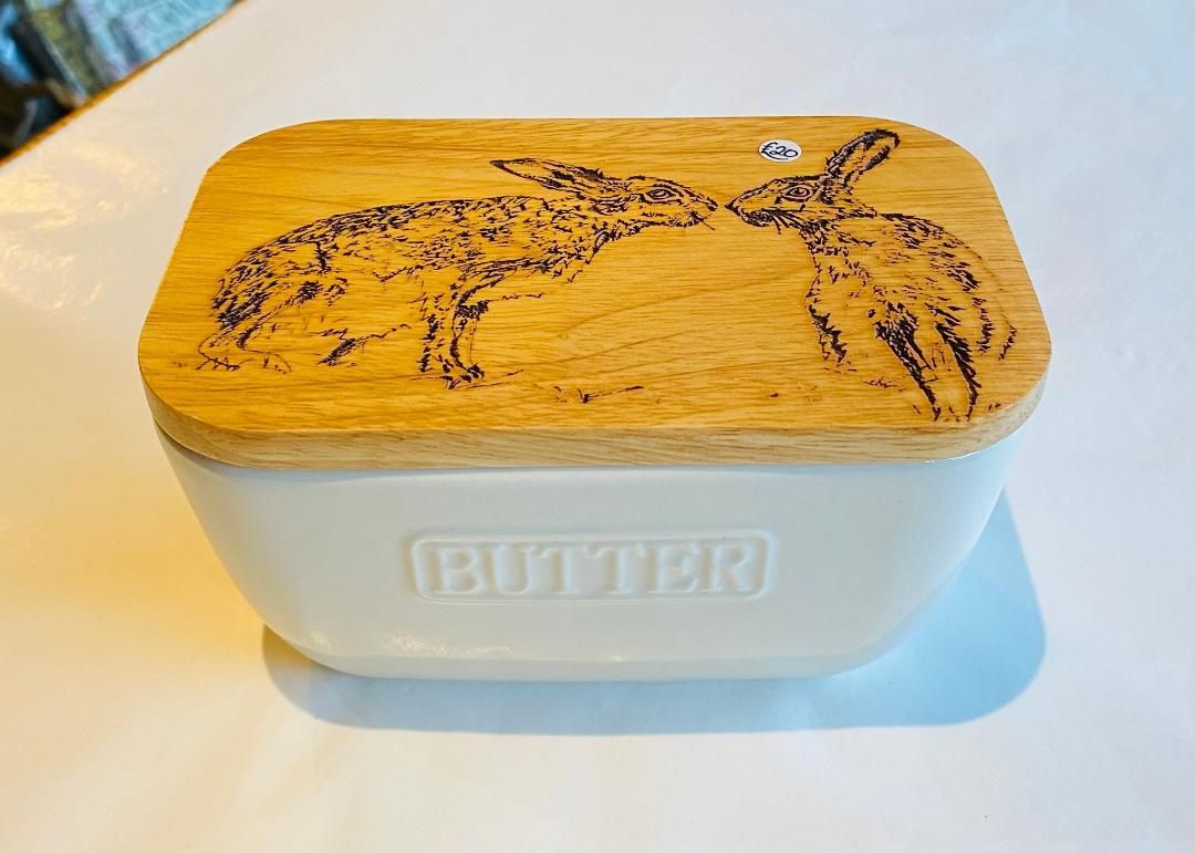 'Kissing Hares' Butter Dish