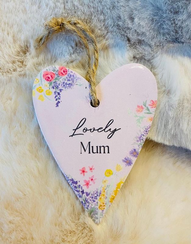 'Lovely Mum' Heart