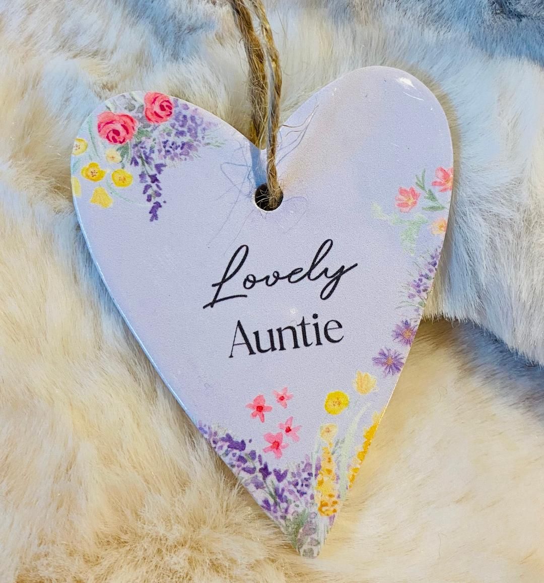 'Lovely Auntie' Heart